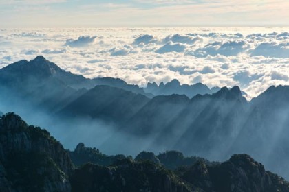 游黄山怎么规划线路，徒步游黄山需要带哪些东西？