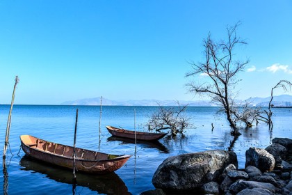 洱海跟泸沽湖哪个好玩，洱海跟泸沽湖哪个值得一去?