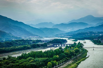 都江堰景区门票的价格多少钱，都江堰旅游该怎么玩