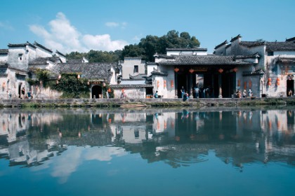 安徽宏村住宿攻略，宏村住景区好还是景区外好？