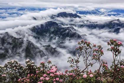 牛背山什么时候去最好，4月去牛背山徒步怎么样?